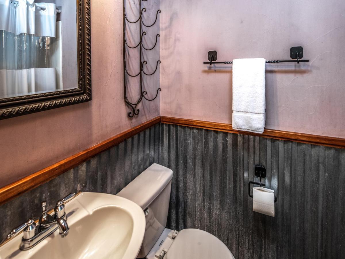 Apache Village Cabinette 13, Queen Bed, Midtown, Sleeps 2 루이도소 외부 사진