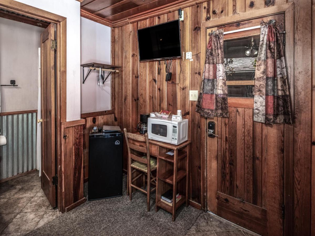 Apache Village Cabinette 13, Queen Bed, Midtown, Sleeps 2 루이도소 외부 사진