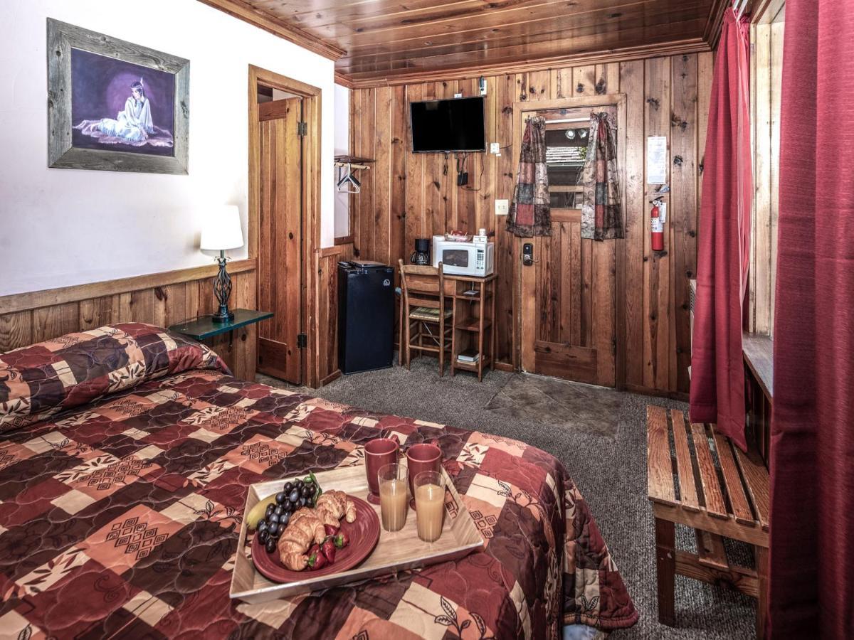 Apache Village Cabinette 13, Queen Bed, Midtown, Sleeps 2 루이도소 외부 사진